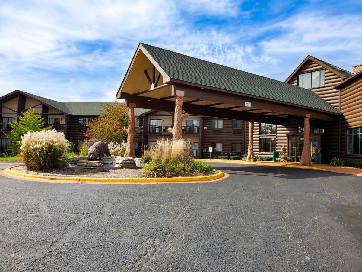 Grand Bear Resort At Starved Rock Utica Bagian luar foto