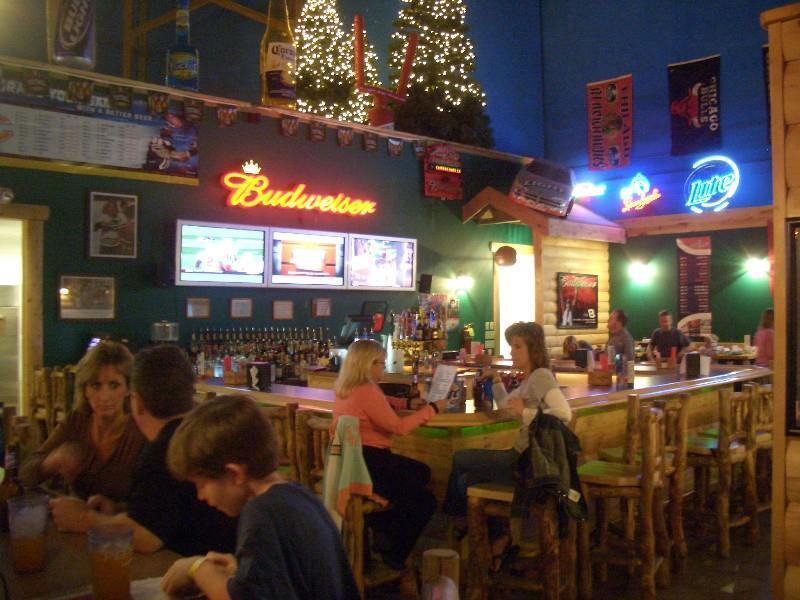 Grand Bear Resort At Starved Rock Utica Restoran foto